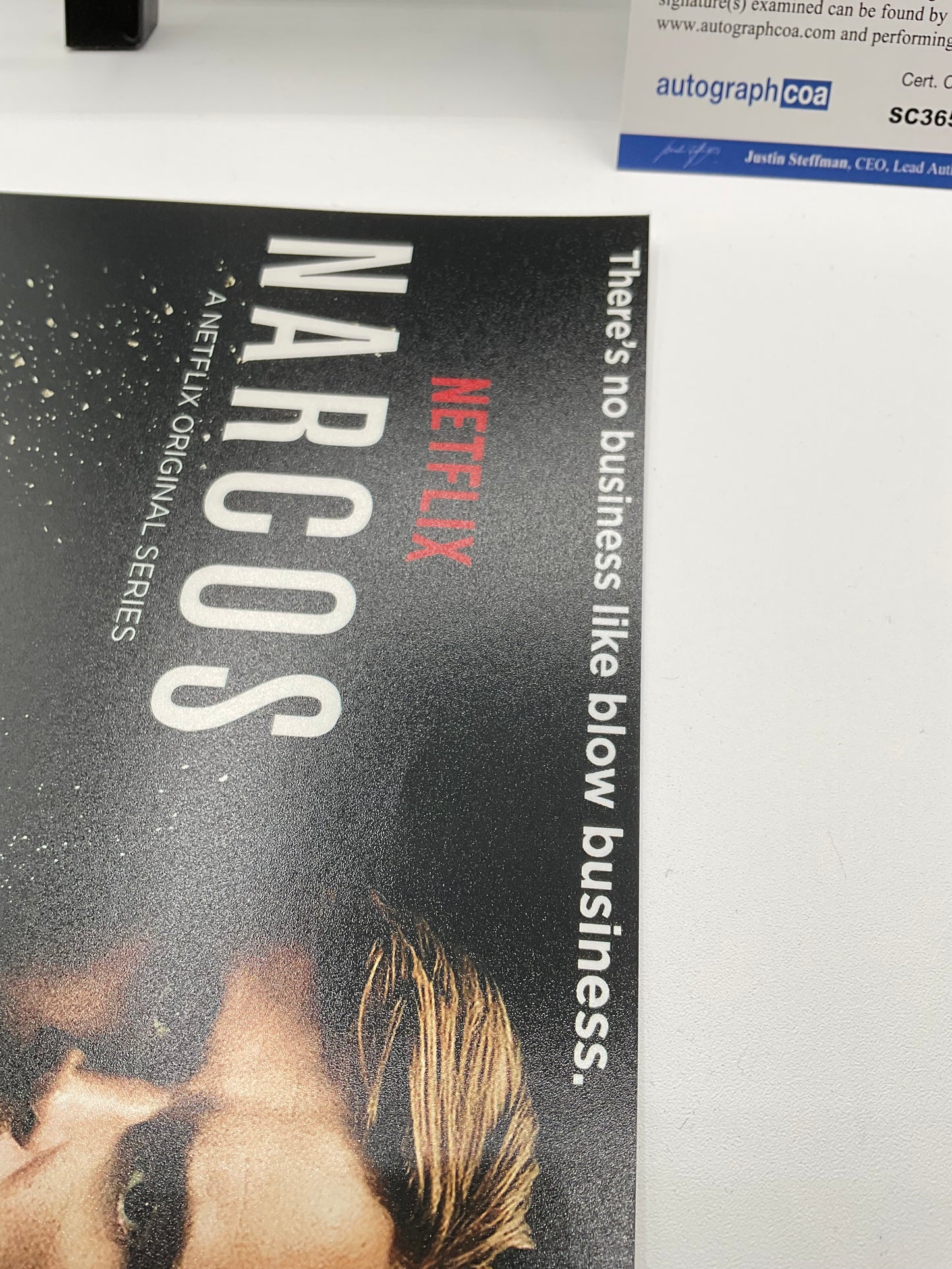 Boyd Holbrook Narcos signed 8x10 ACOA