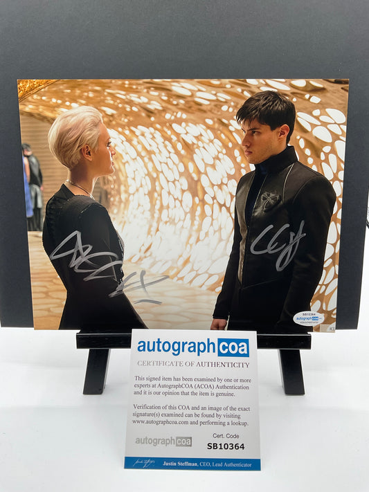 Cameron Cuffe and Wallis Day Krypton dual signed 8x10 ACOA