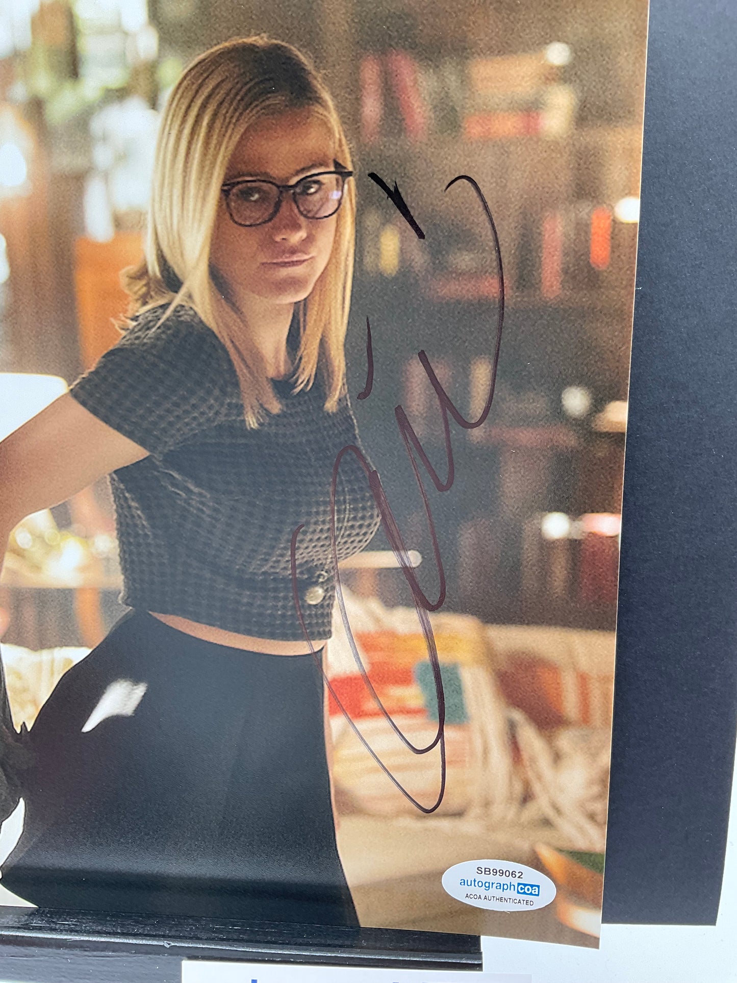 Olivia Taylor Dudley The Magicians signed 8x10 ACOA