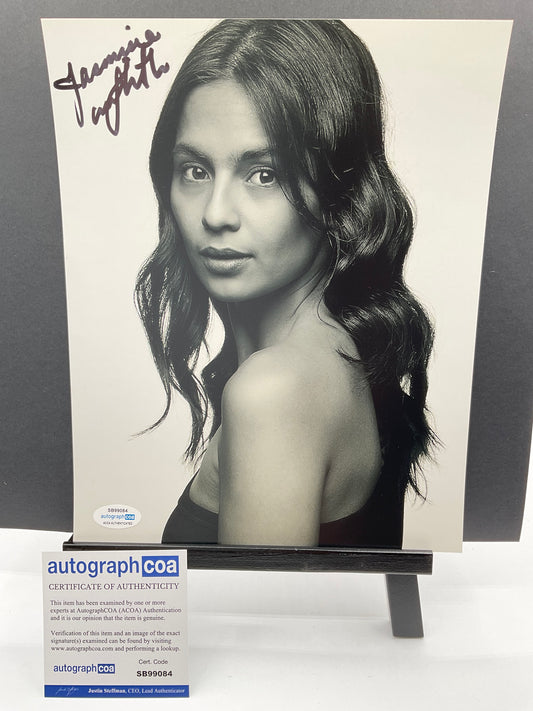 Jasmine Curtis-Smith Sexy signed 8x10 ACOA