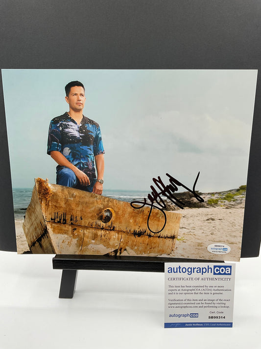 Jay Hernandez Hawaii Five-0 signed 8x10 ACOA