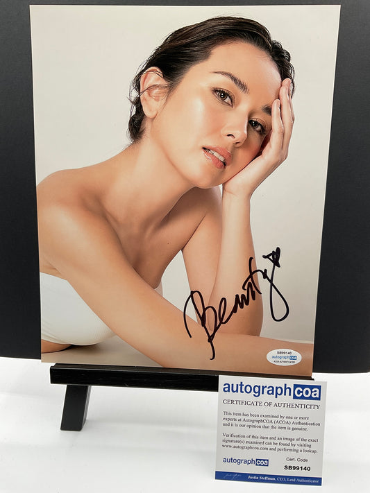 Beauty Gonzalez Sexy signed 8x10 ACOA