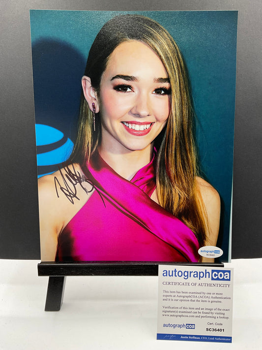 Holly Taylor Manifest signed photo 8x10 ACOA