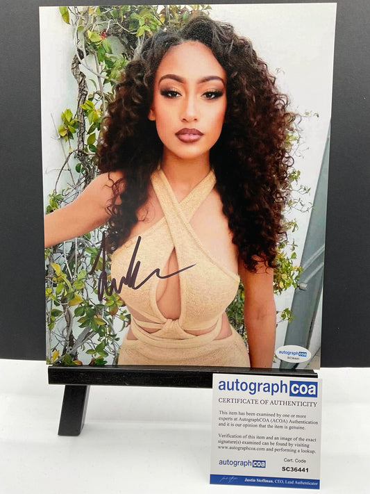 Lexi Underwood Sexy signed photo 8x10 ACOA