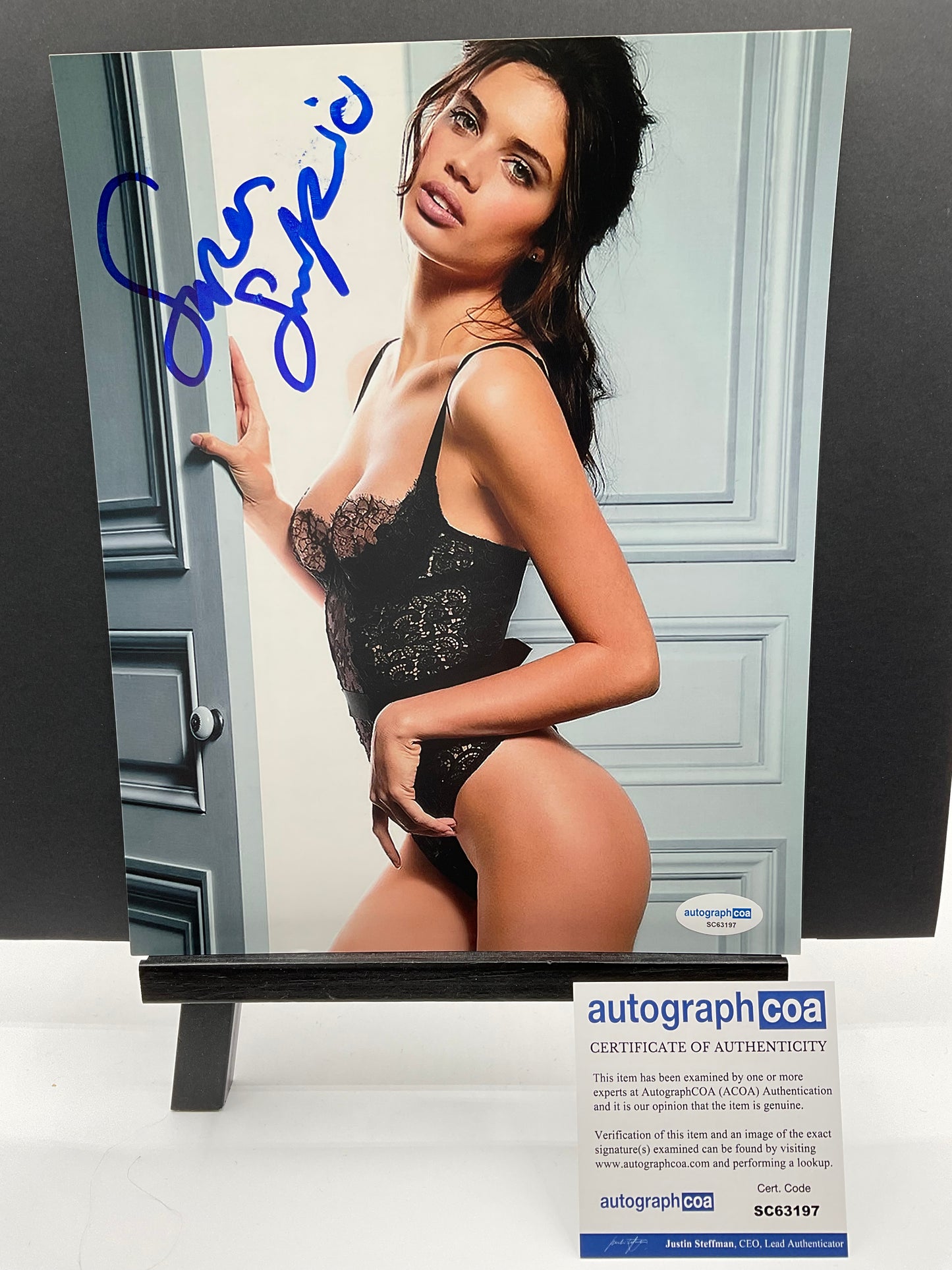 Sara Sampaio signed Sexy Lingerie 8x10 ACOA