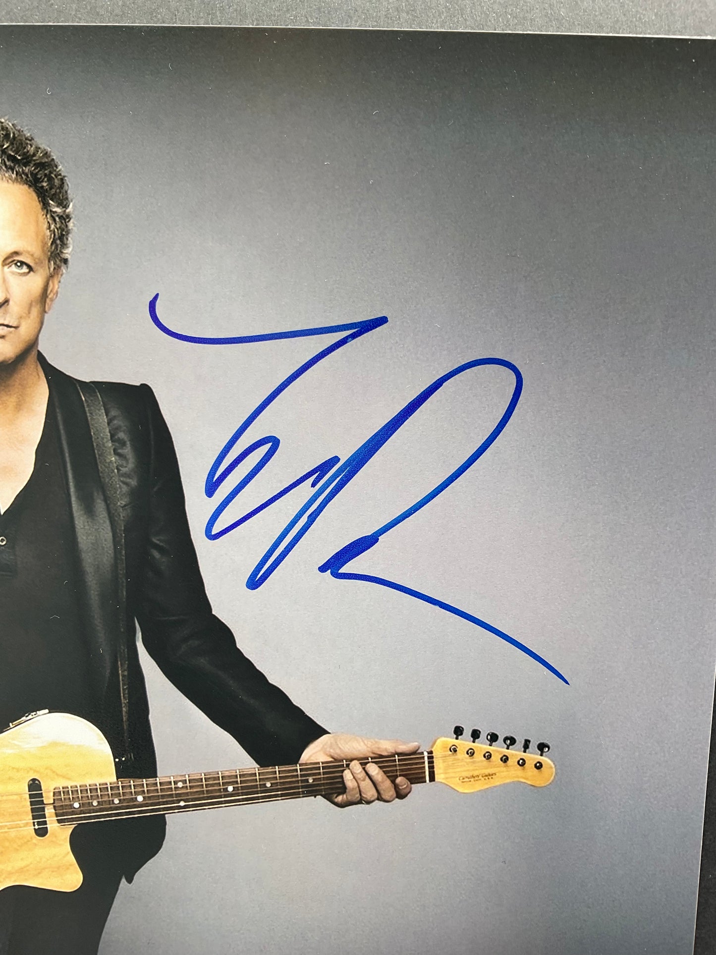 Lindsey Buckingham signed Fleetwood Mac 8x10 ACOA