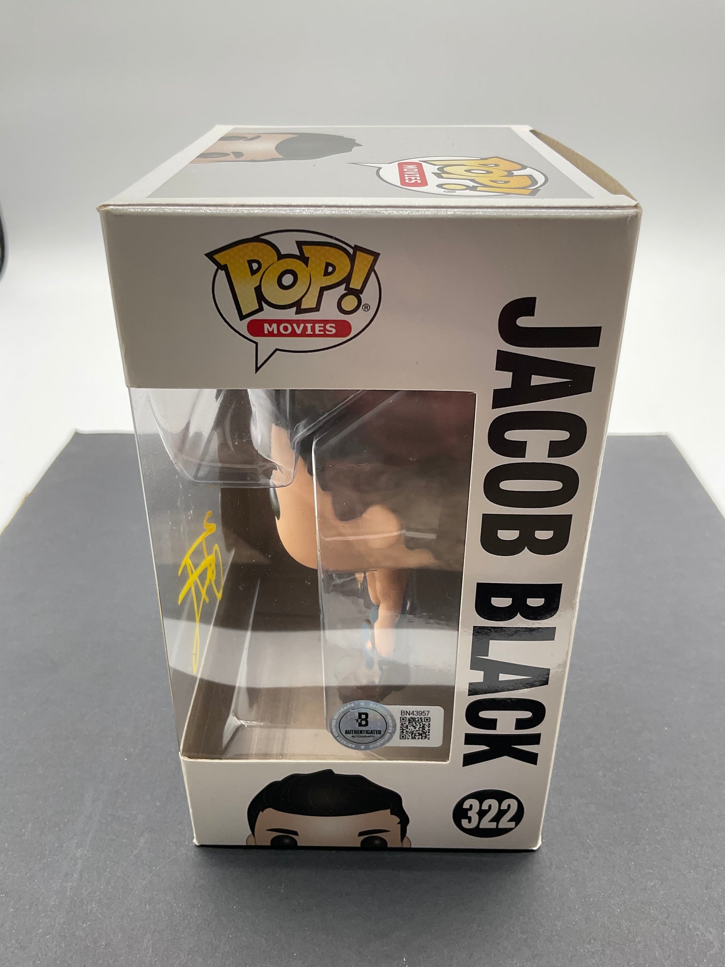 Taylor Lautner Twilight signed Funko Pop 322 Beckett COA