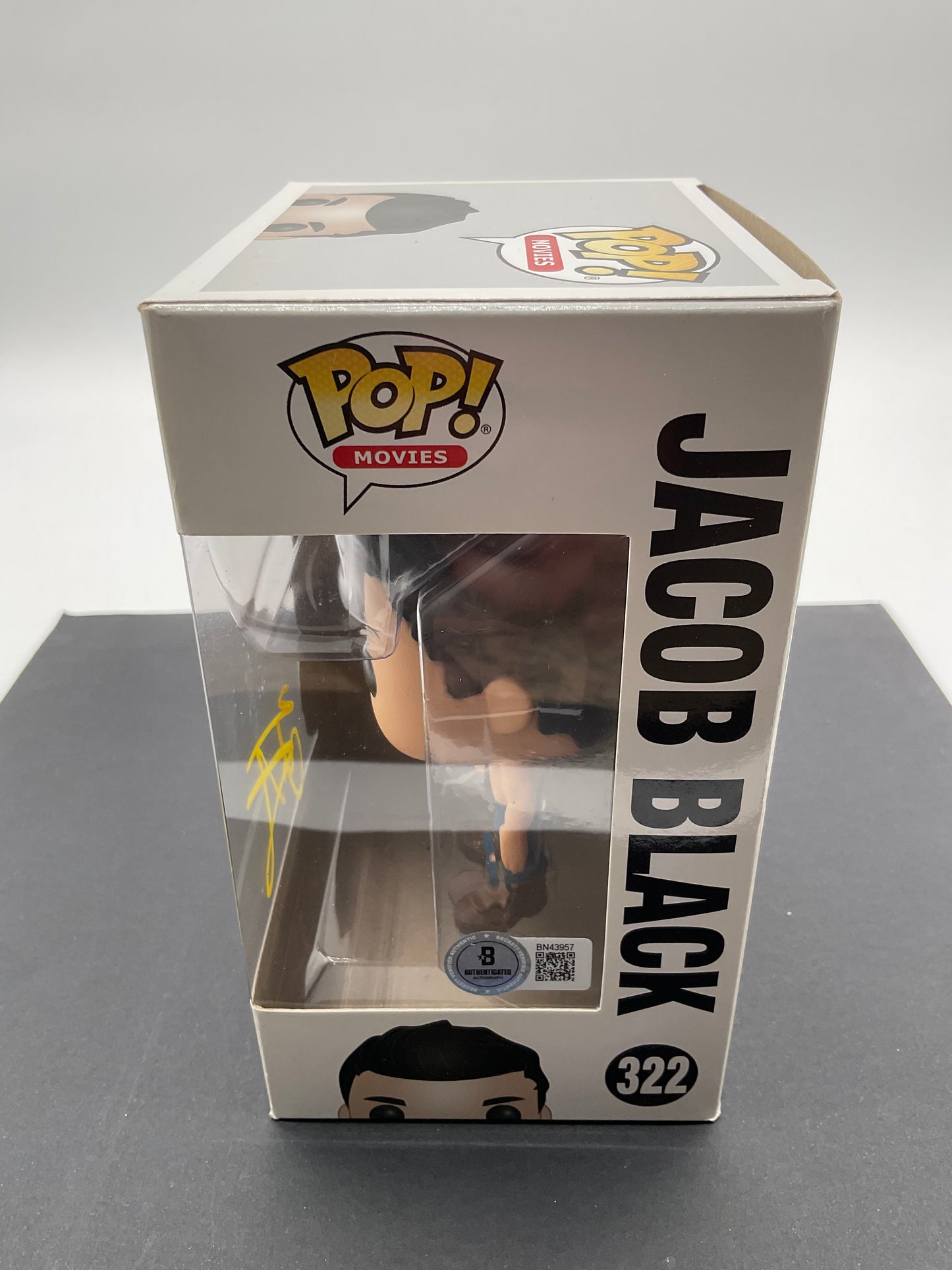 Taylor Lautner Twilight signed Funko Pop 322 Beckett COA