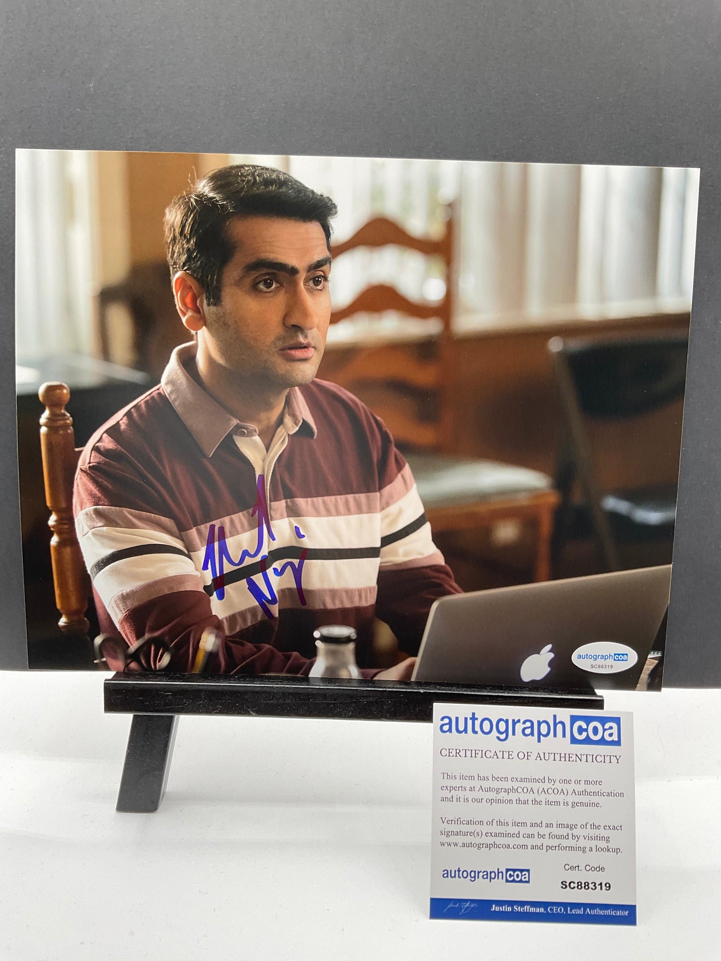 Kumail Nanjiani Silicon Valley signed photo 8x10 ACOA