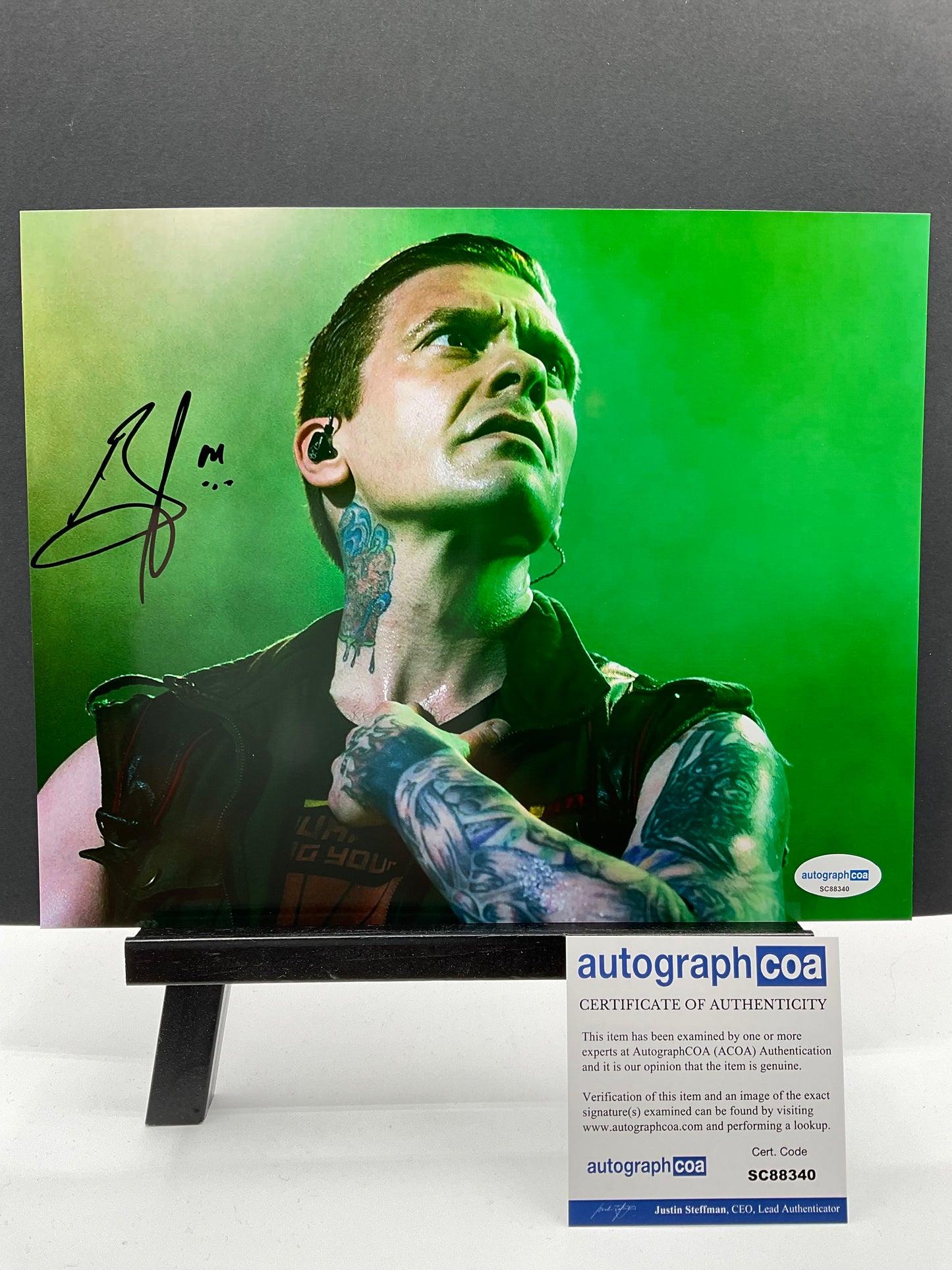 Brent Smith Shinedown signed photo 8x10 ACOA