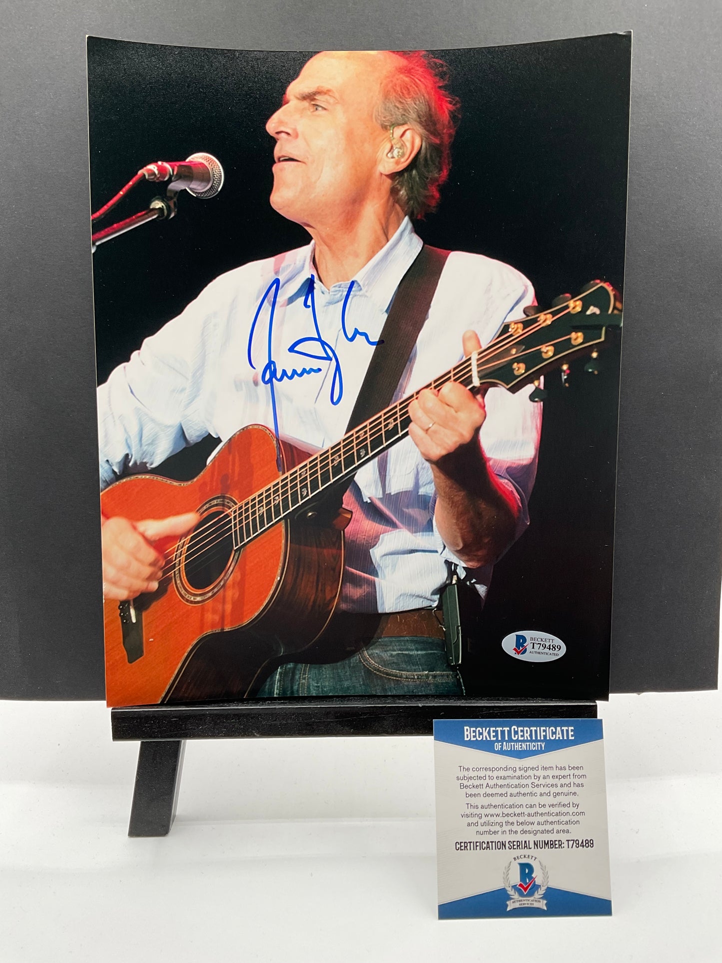 James Taylor Fire and Rain signed photo 8x10 Beckett music