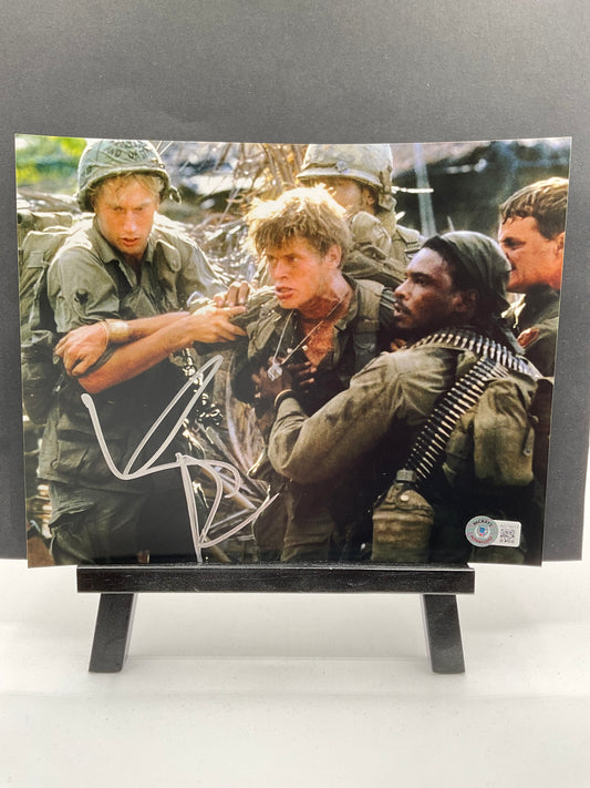 Willem Dafoe Platoon signed photo 8x10 Beckett