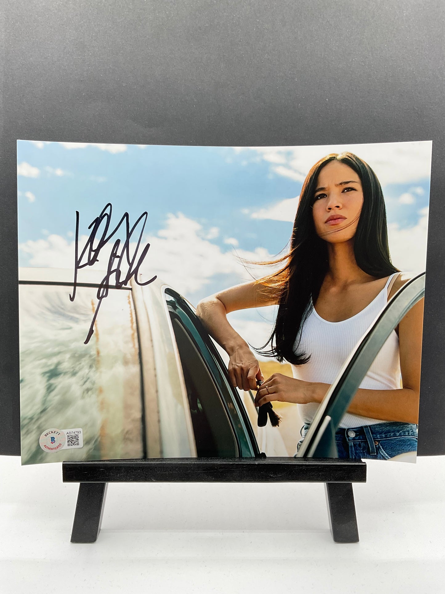 Kelsey Asbille Yellowstone signed photo 8x10 Beckett