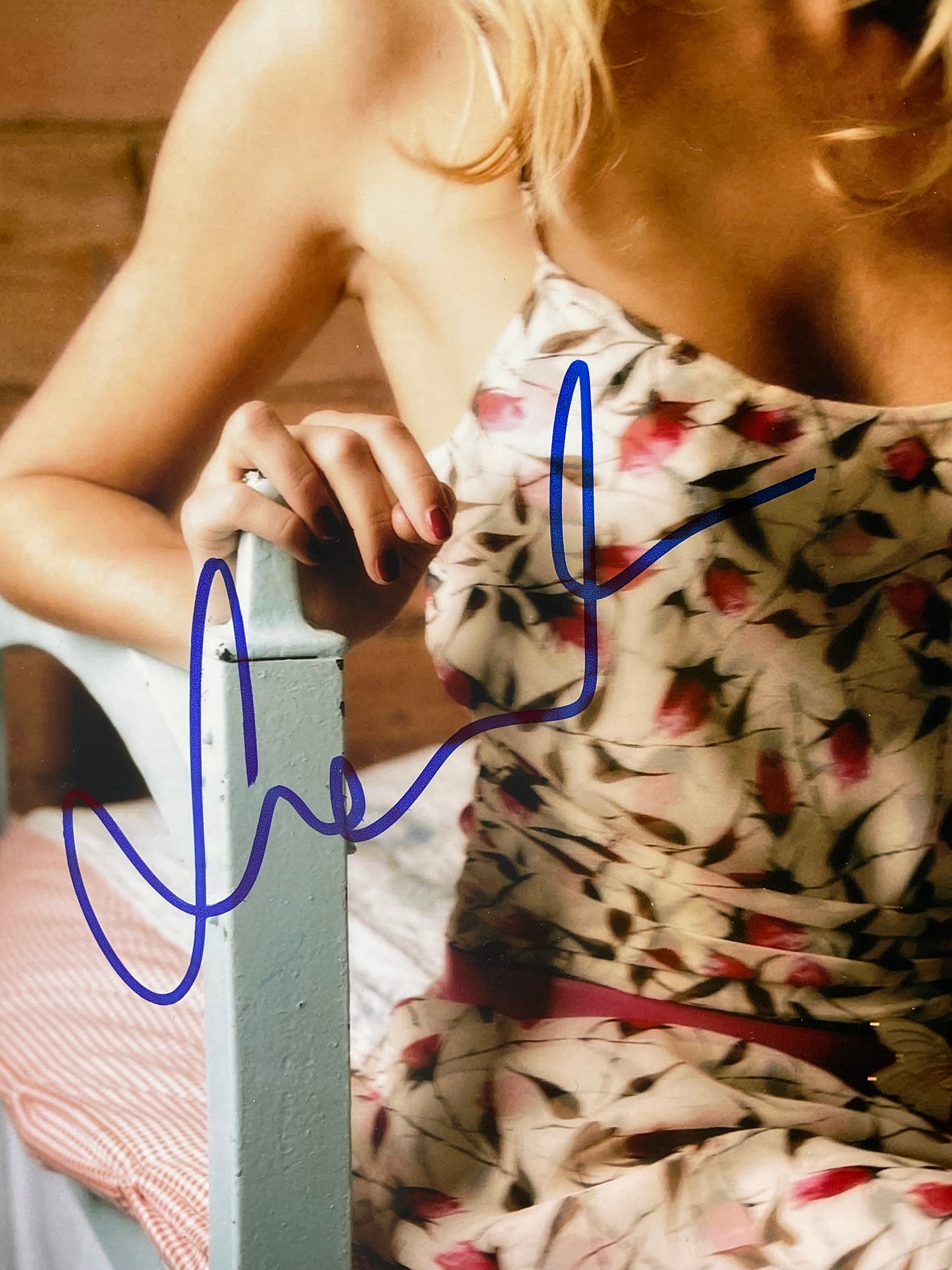 Sienna Miller Sexy signed photo 8x10 ACOA Photoshoot Dress