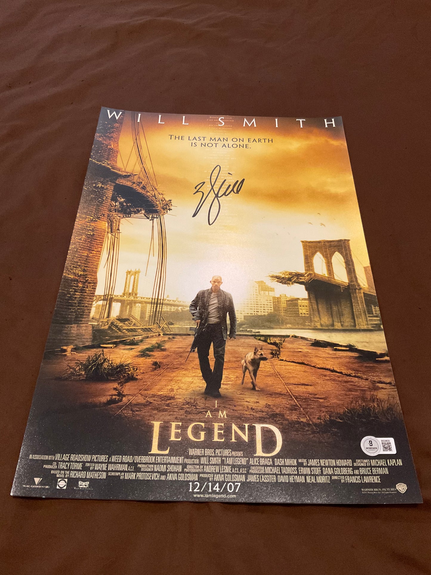 Will Smith I am Legend signed 12x18 photo Beckett