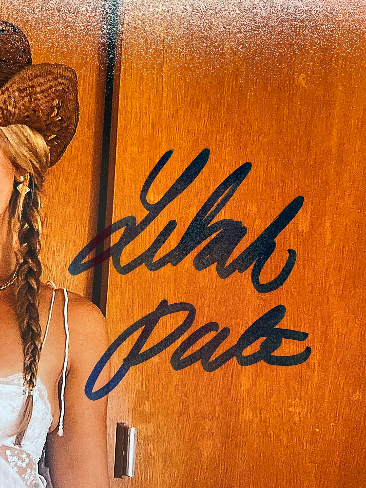 Lilah Pate Runarounds signed Photo 8x10 Beckett Sexy