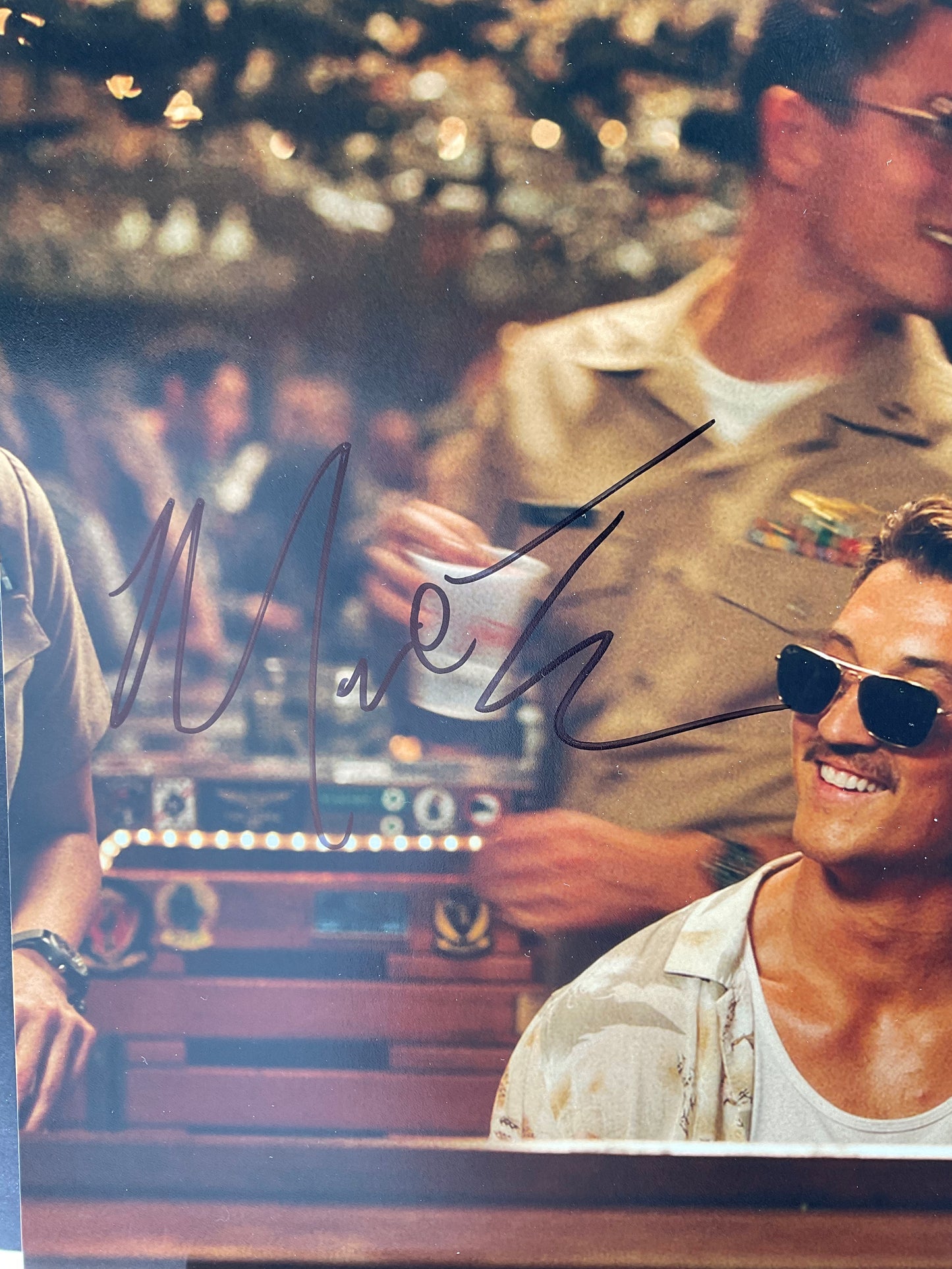 Miles Teller Top Gun Maverick signed photo 8x10 Beckett