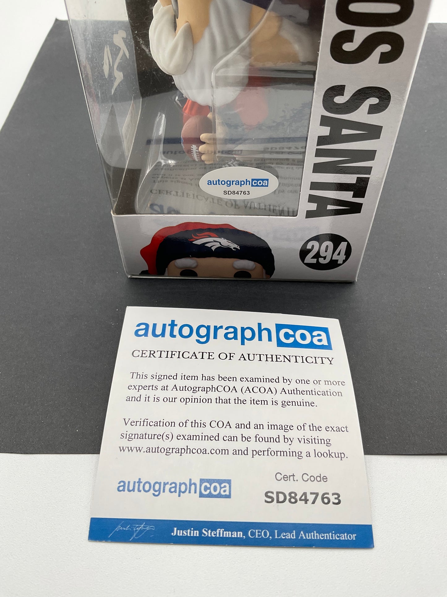 Bo Nix Broncos Santa Funko Pop signed ACOA Oregon NFL