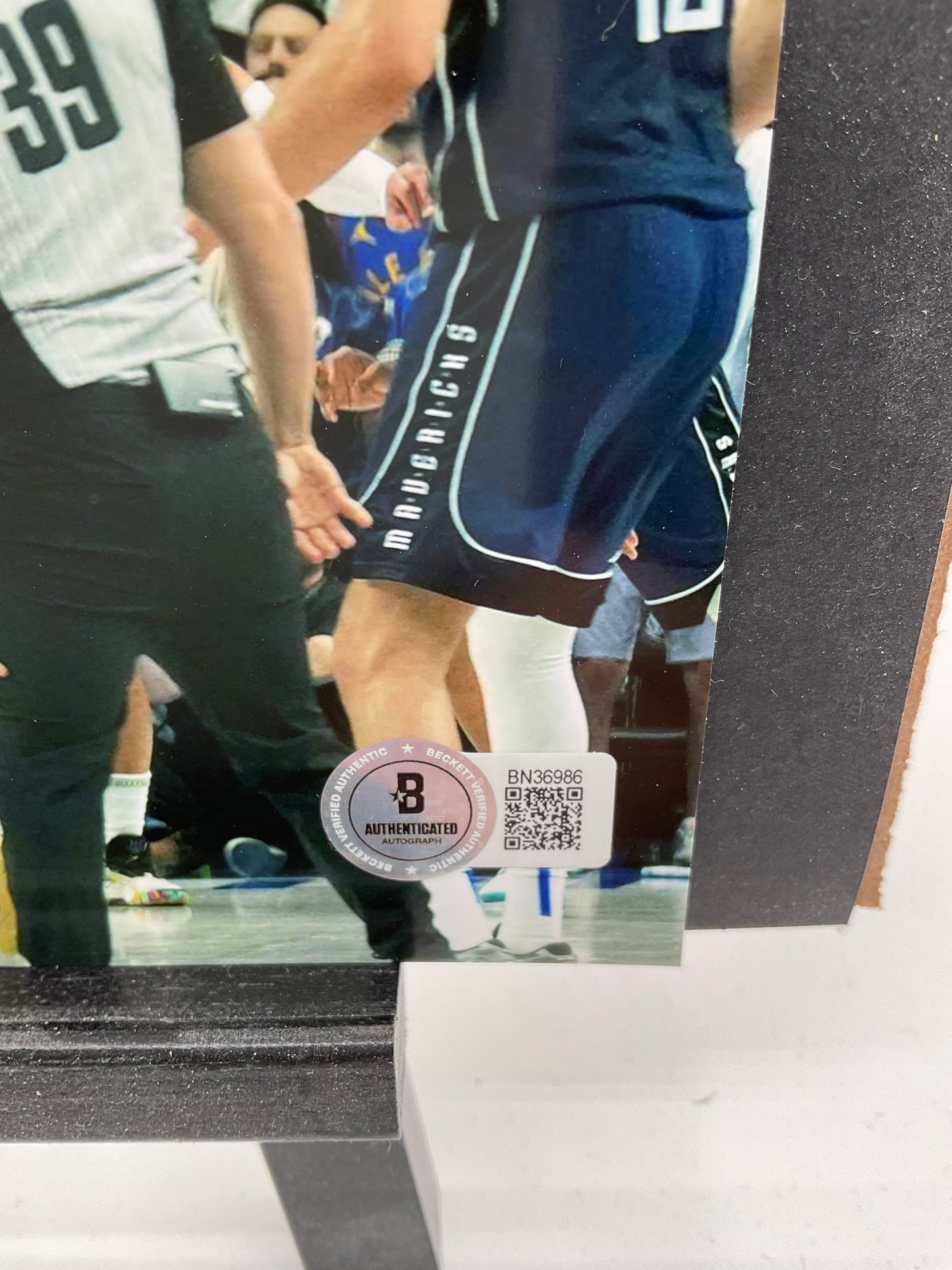 Kyrie Irving Dallas Mavericks signed photo 8x10 Beckett NBA Duke