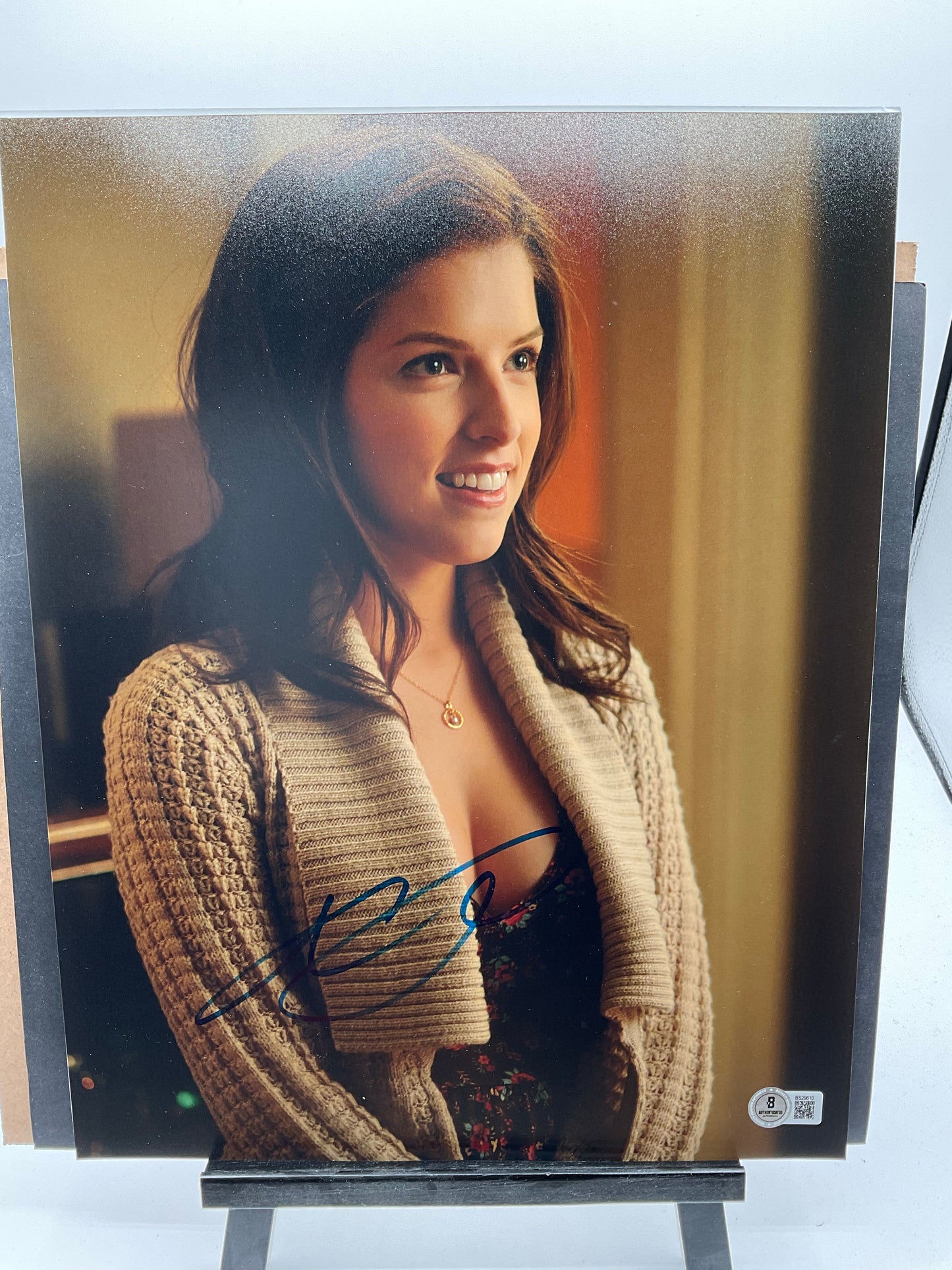 Anna Kendrick Pitch Perfect signed photo 11x14 Beckett