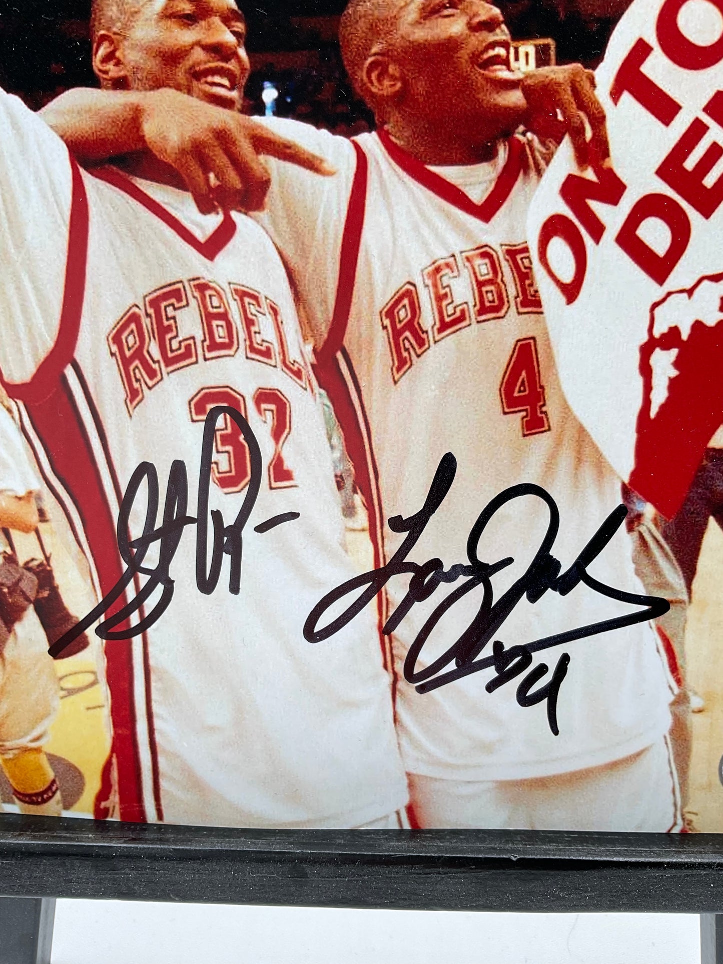 UNLV Runnin Rebels signed photo 8x10 Beckett Larry Johnson & Stacey Augmon