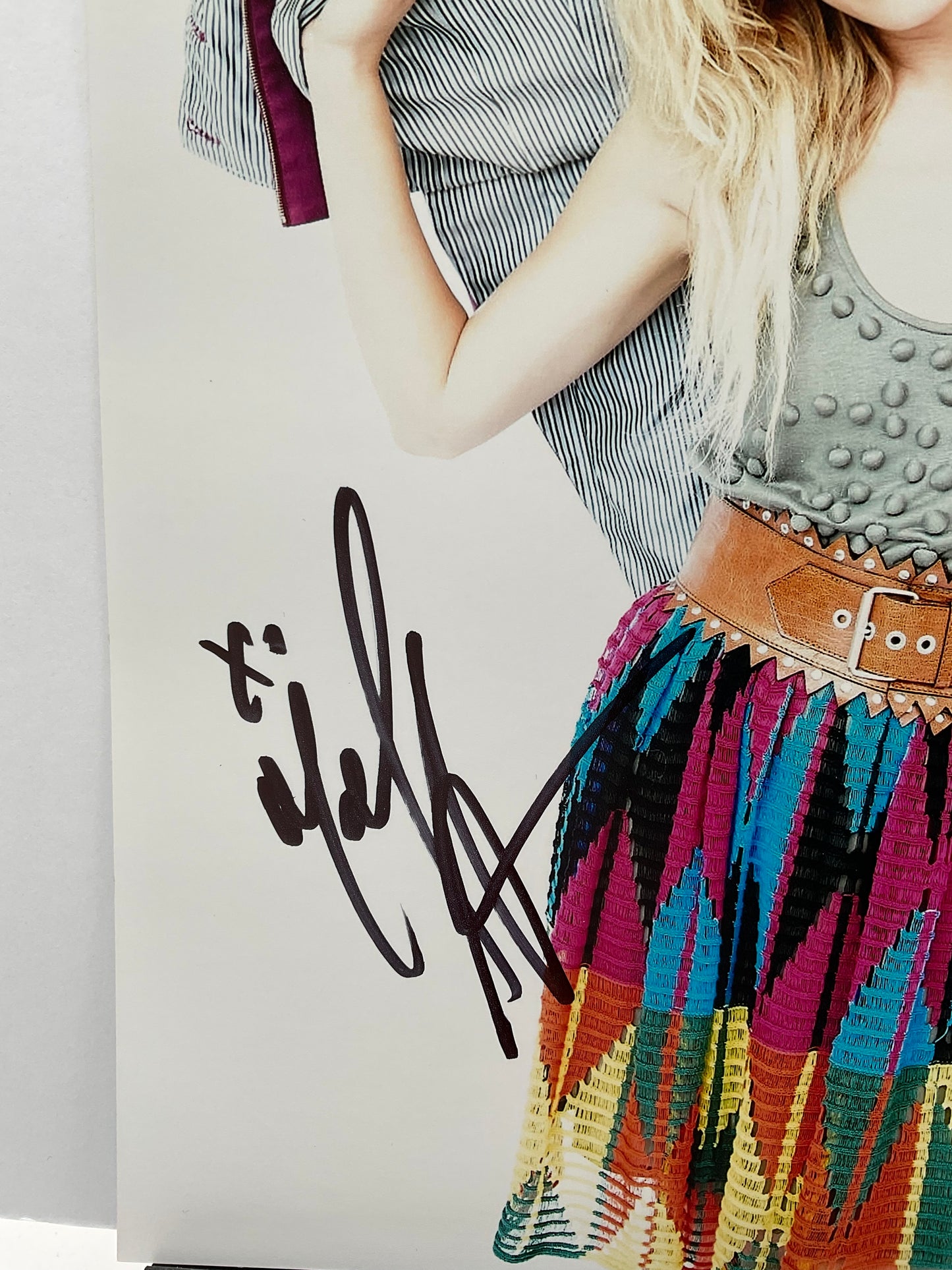 Malin Akerman signed photo 8x10 ACOA