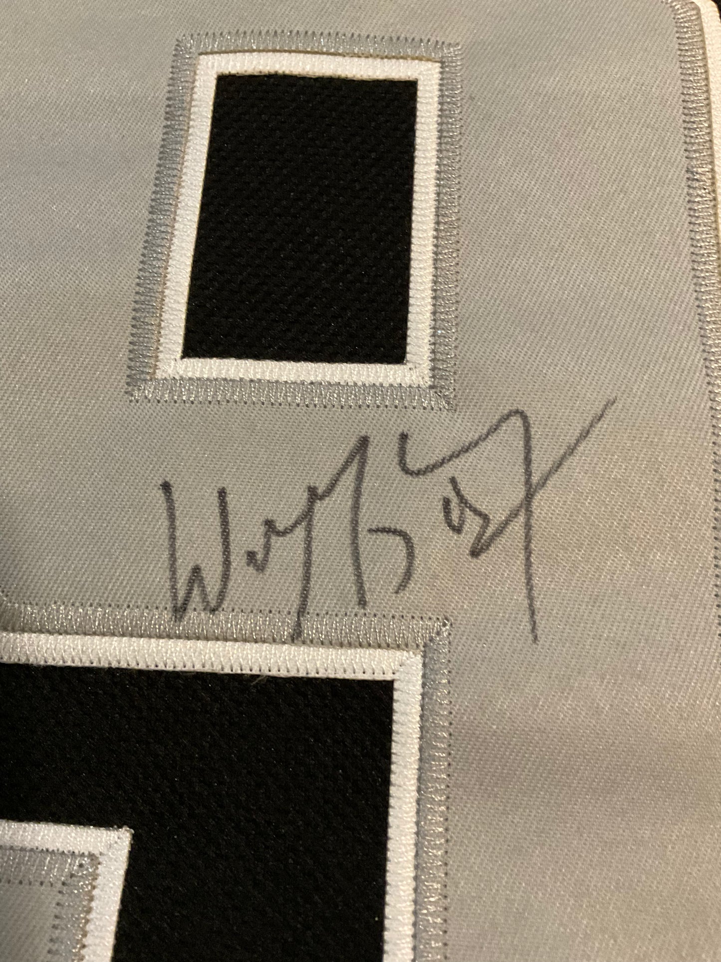 Wayne Gretzky Kings signed Jersey Beckett NHL The Great One