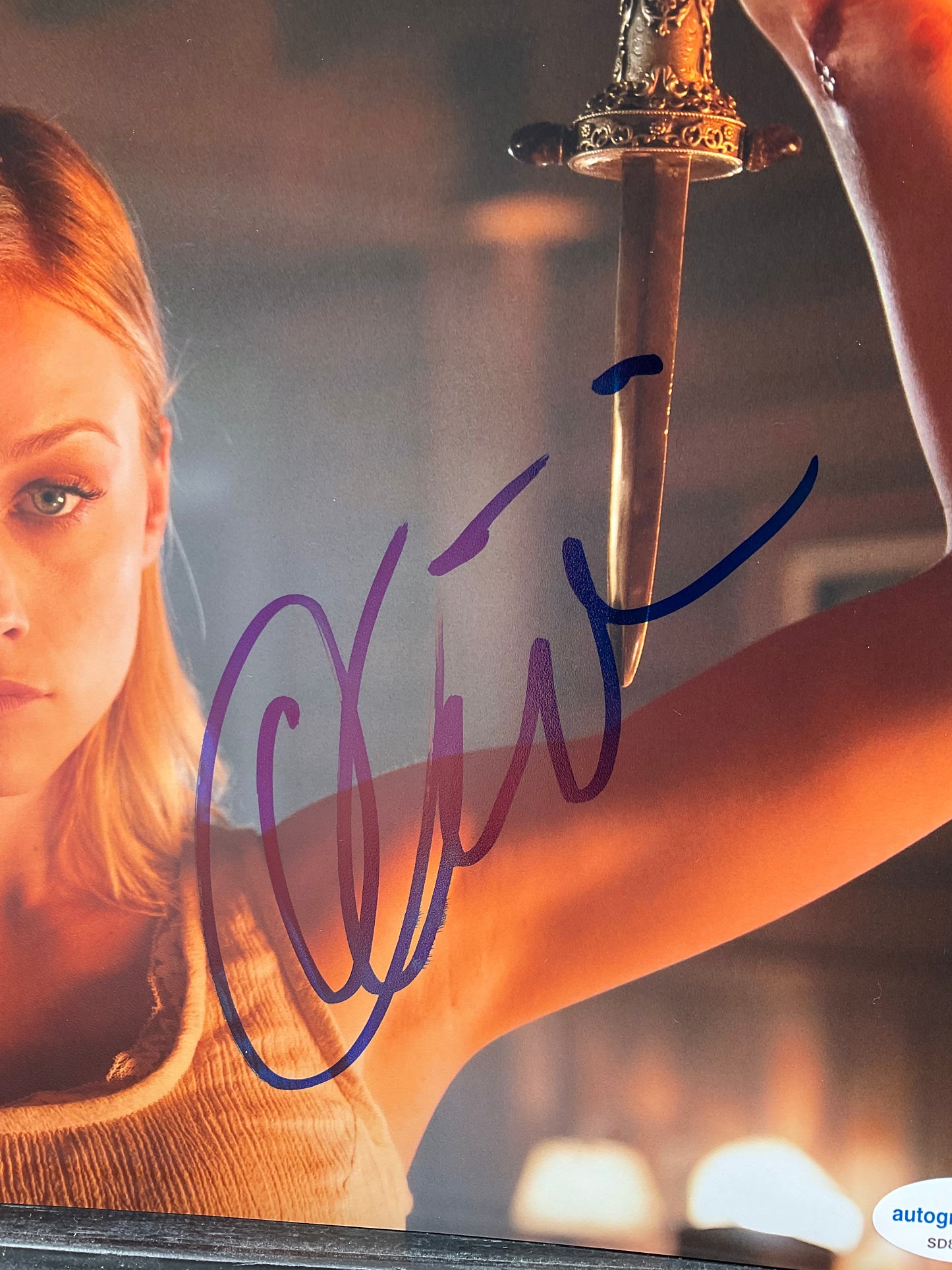 Olivia Taylor Dudley The Magicians signed photo 8x10 ACOA