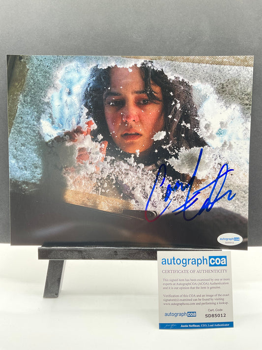 Courtney Eaton Yellowjackets signed photo 8x10 ACOA
