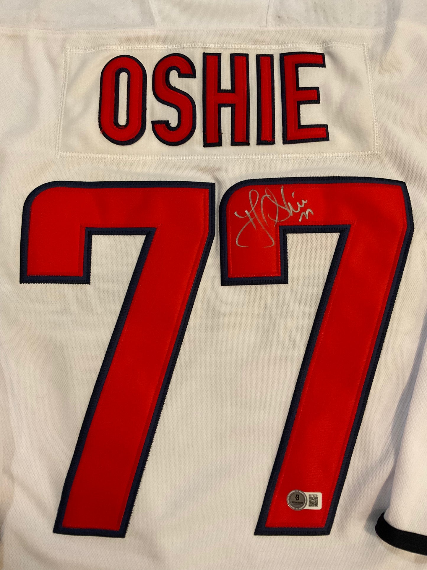 T.J. Oshie Washington Capitals signed jersey Beckett NHL